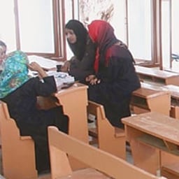 ڈیپارٹمنٹ آف کالج ایجوکیشن فیورٹ ازم کا شکار